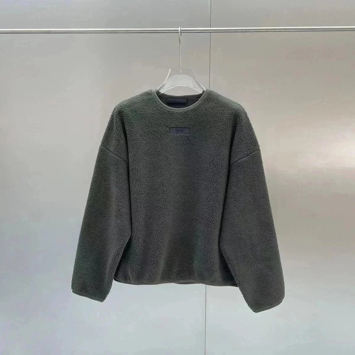 Unbranded Hoodies & Sweatshirts Sherpa fleece crewneck sweatshirt — 02-1