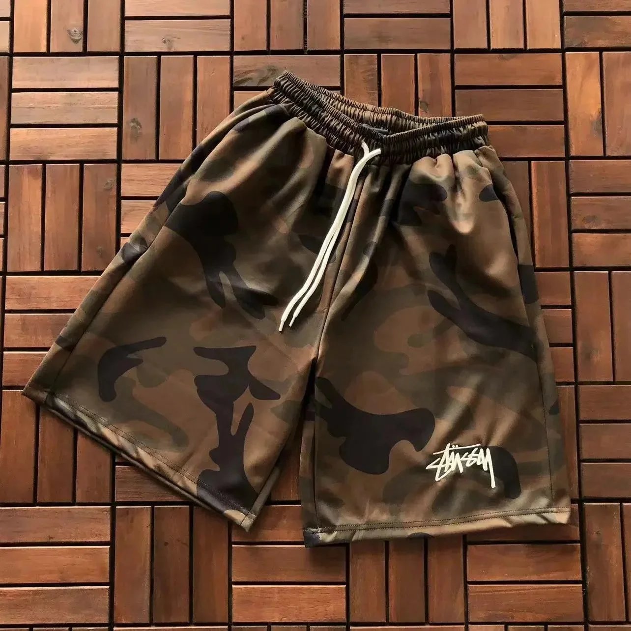 Stüssy Shorts Graphic and camouflage image 5