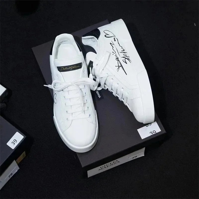 Dolce & Gabbana Sneakers Graffiti-print embellished low-top — 11