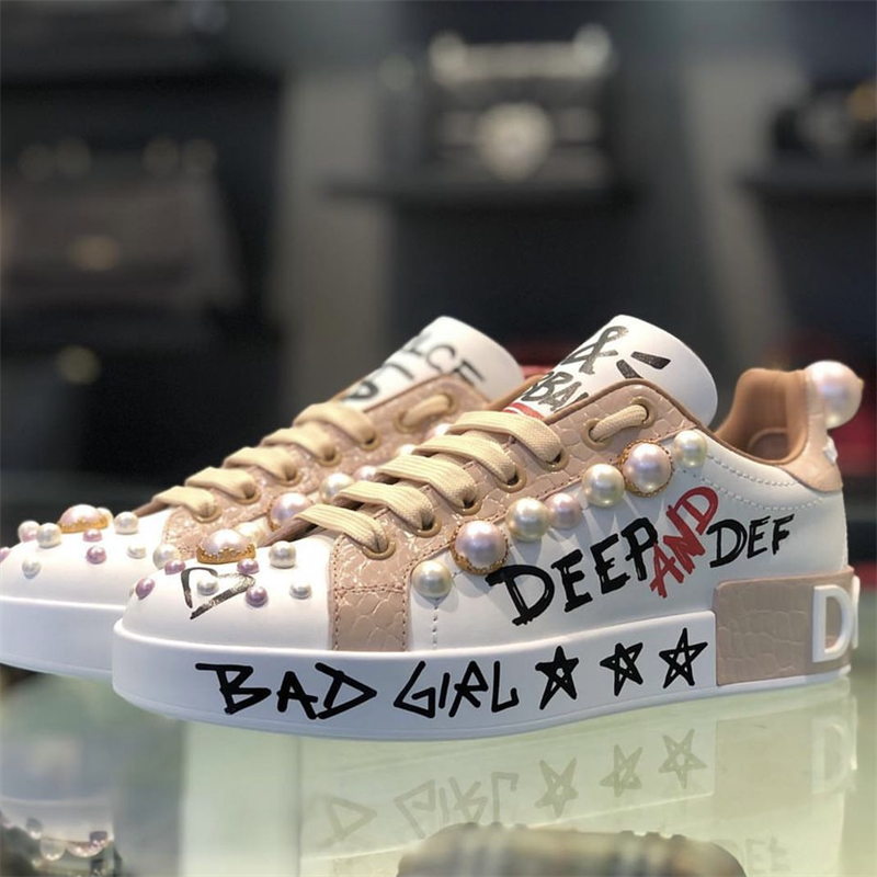 Dolce & Gabbana Sneakers Graffiti-print embellished low-top — 16