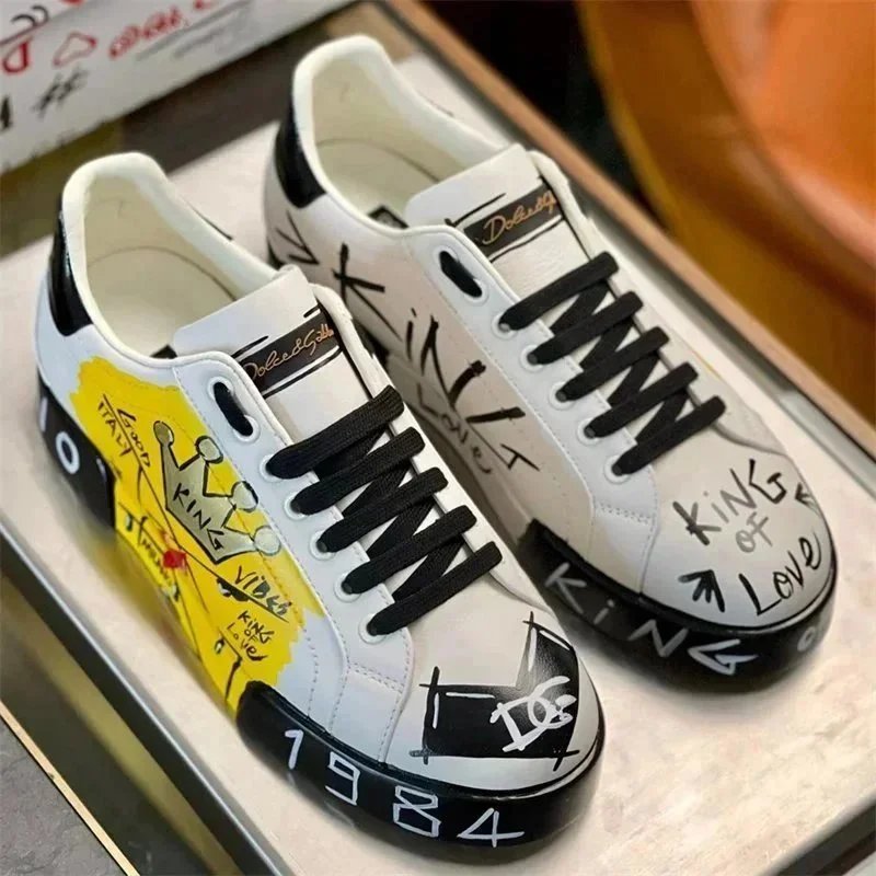Dolce & Gabbana Sneakers Graffiti-print embellished low-top — Orange