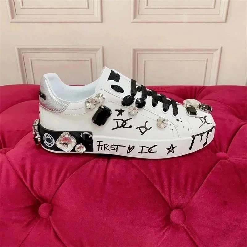 Dolce & Gabbana Sneakers Graffiti-print embellished low-top — Red