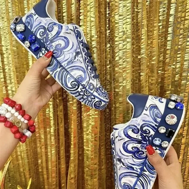 Dolce & Gabbana Sneakers Graffiti-print embellished low-top product detail image 3
