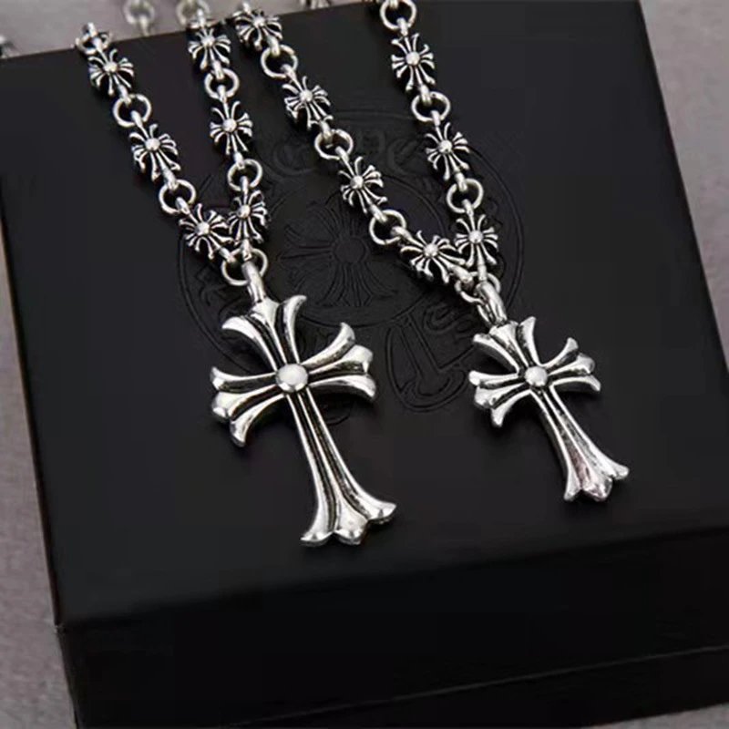 C ****** H * * necklace accessories
