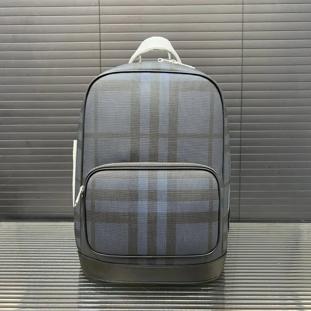 Burberry Crossbody Bags Check-pattern zip bag product detail image 6