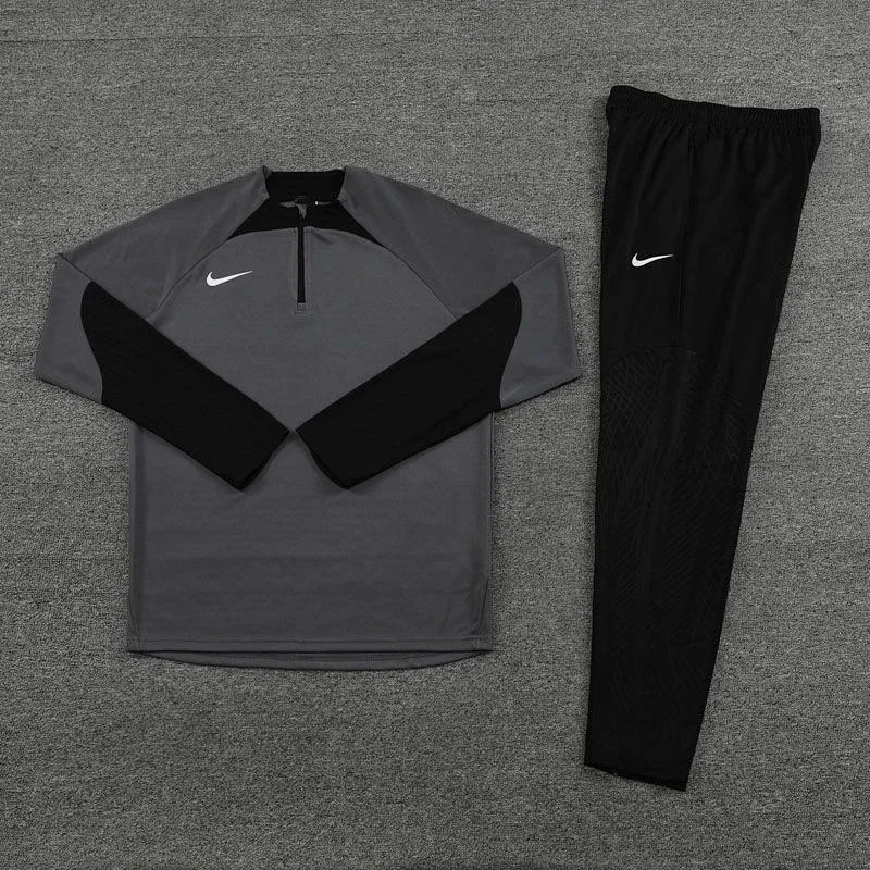 Training uniform 16