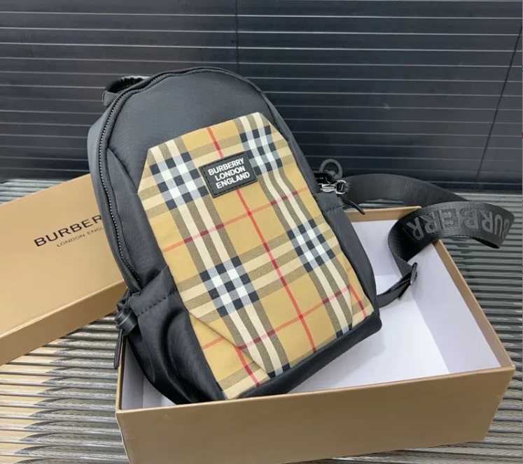 Burberry Crossbody Bags Check-pattern zip bag — Top Quality 21