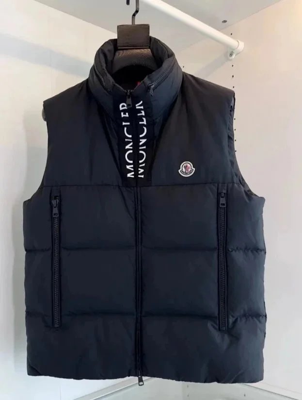 Moncler Down Jackets Hooded quilted puffer — 30