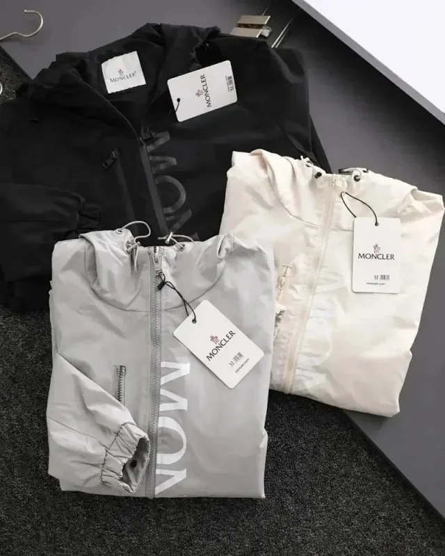 Moncler Jackets Hooded zip-front lightweight jacket with sleeve logo patch product detail image 6