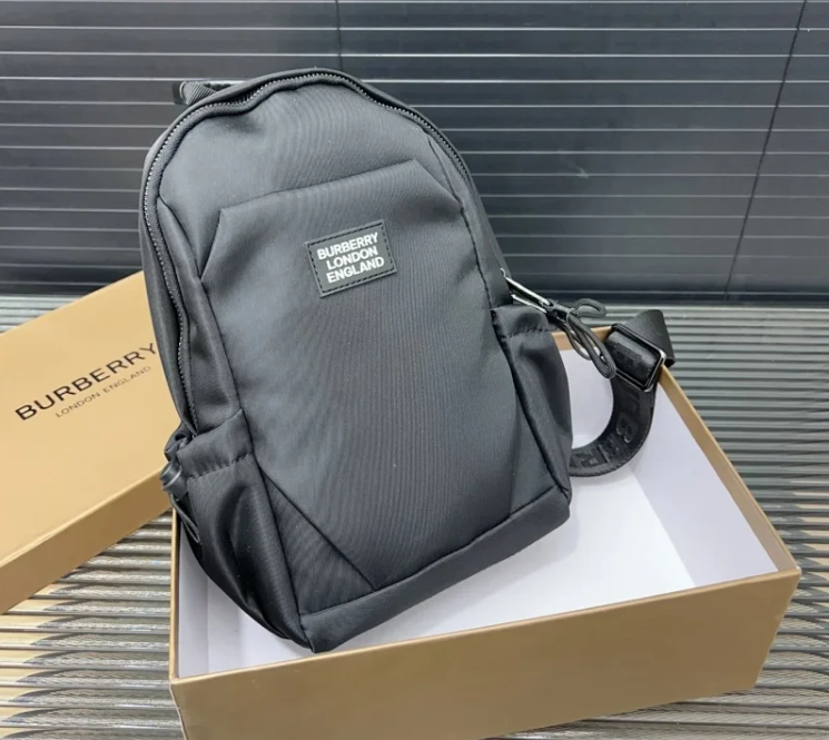 Burberry Crossbody Bags Check-pattern zip bag — Top Quality 23