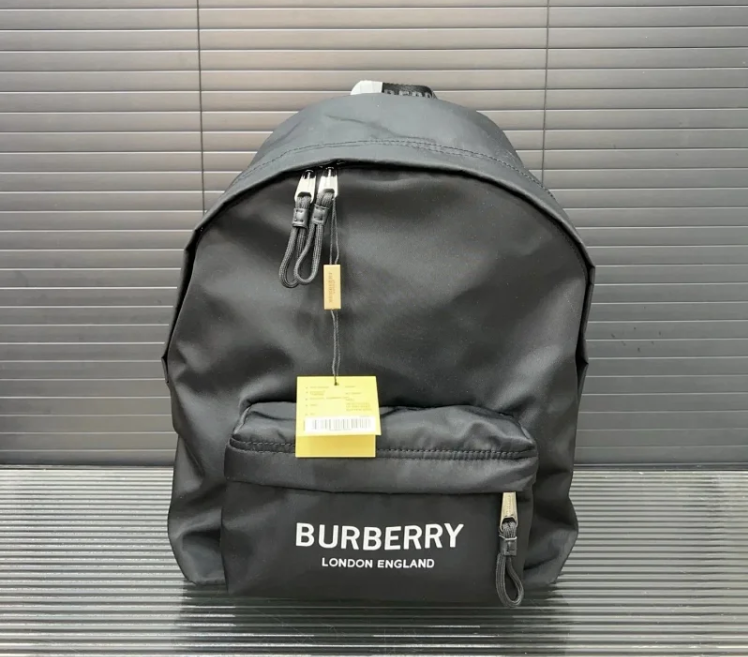 Burberry Crossbody Bags Check-pattern zip bag — Top Quality backpack 1
