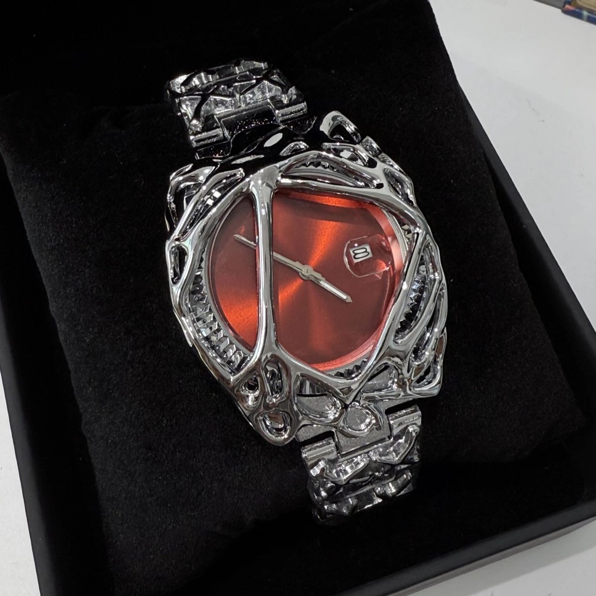 Original European and American Alabaster style retro alien high-end niche watch, men's and women's trendy brand direct supply