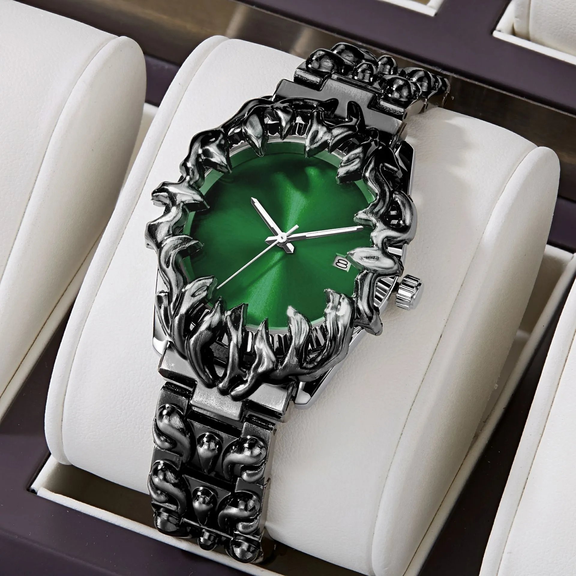 Claw Mark / Dark Green