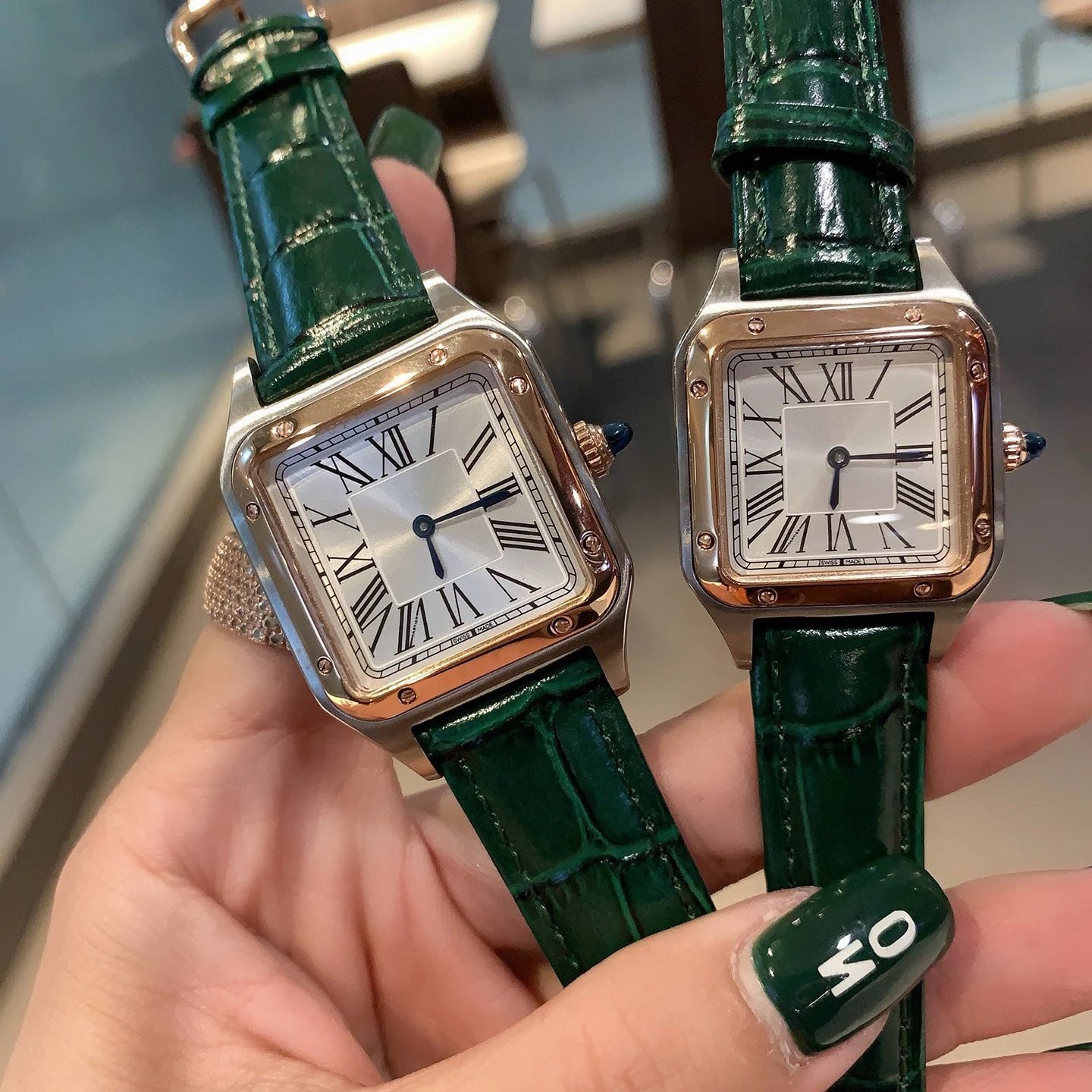 Rose Gold Shell - Green Skin