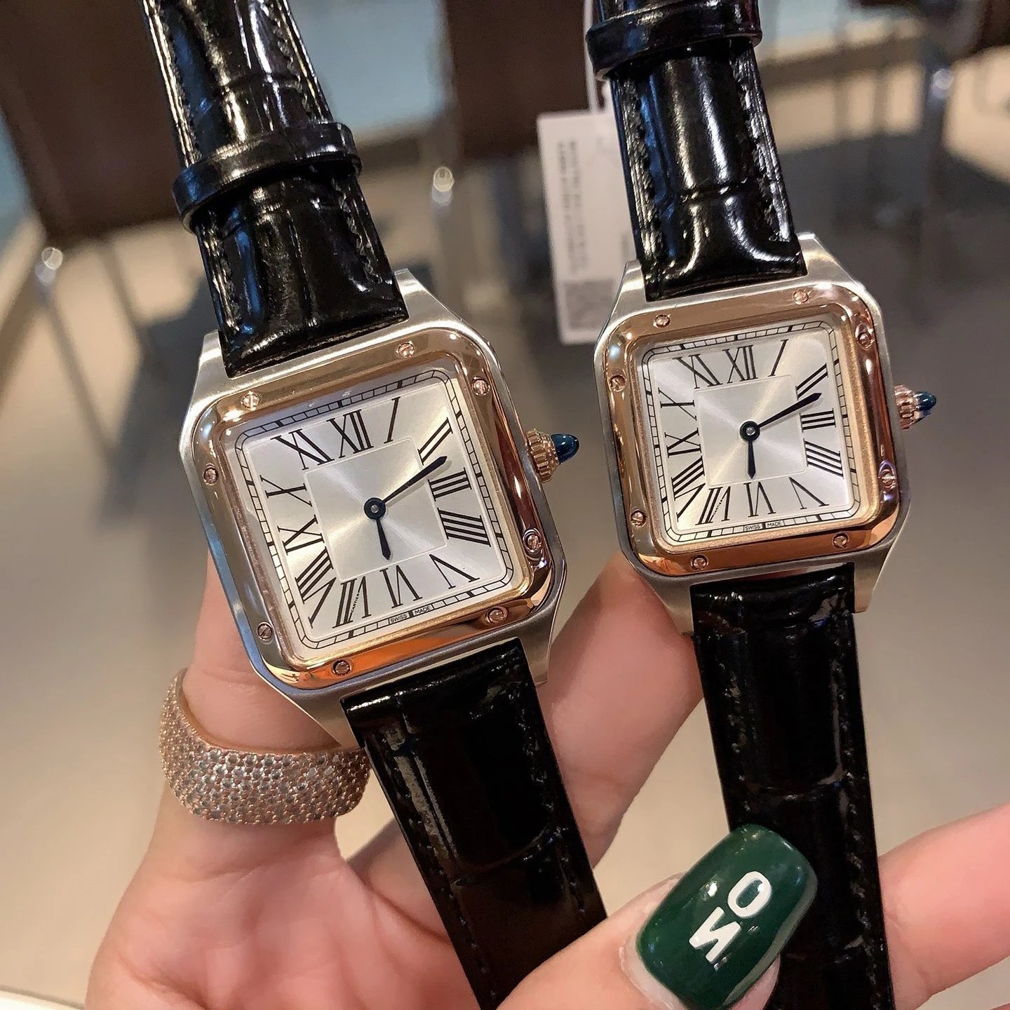 Rose Gold Shell - Black Skin