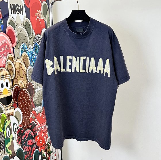 High version Paris Sega new style with embossed paper bandages, printed short sleeves, worn out and worn-out, men's and women's yellow tape t-shirts