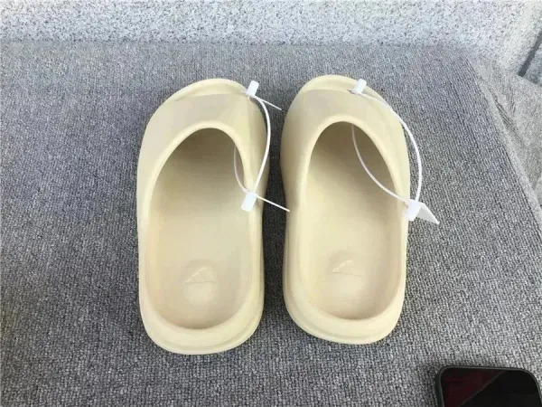 Adidas Yeezy Slide Granite Sneakers - 5