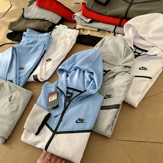 Nike Overseas Tech Fleece Series Windrunner Jacket and Pants Set