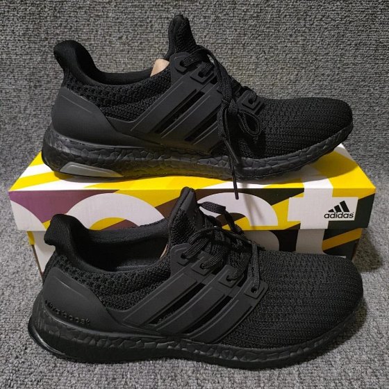 Top grade pure source knitted breathable mesh splicing is really explosive. BASF cushioning outsole Adidas Ultraboost 4.0 Adidas Ultra boost popcorn running shoes Adidas UB4.0 UB40 UB4 gift men's and women's shoes casual shoes