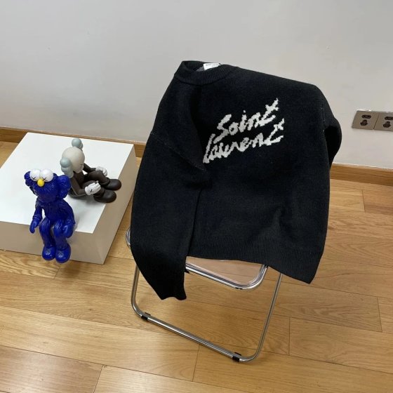 8888 Yves Saint Laurent YSL Limited Edition Script Jacquard Casual Sweater