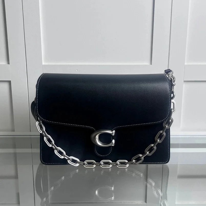 Black silver size 30 * 20 * 9