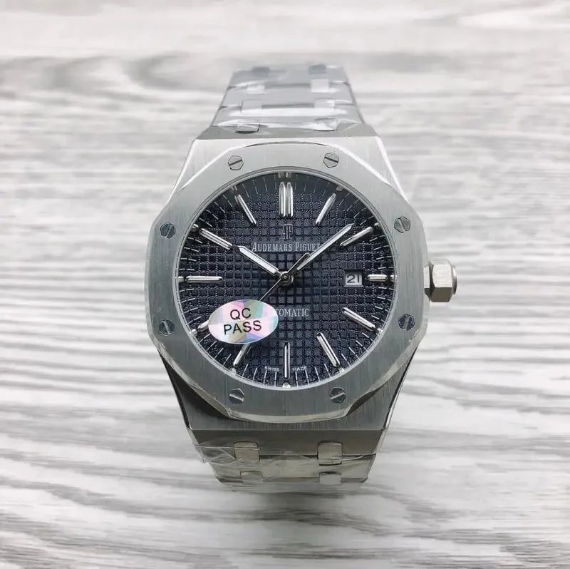 银壳·蓝盘钢带