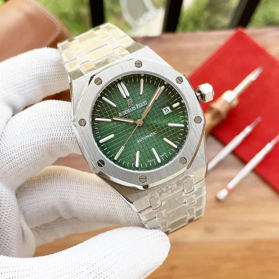 银壳·绿盘钢带