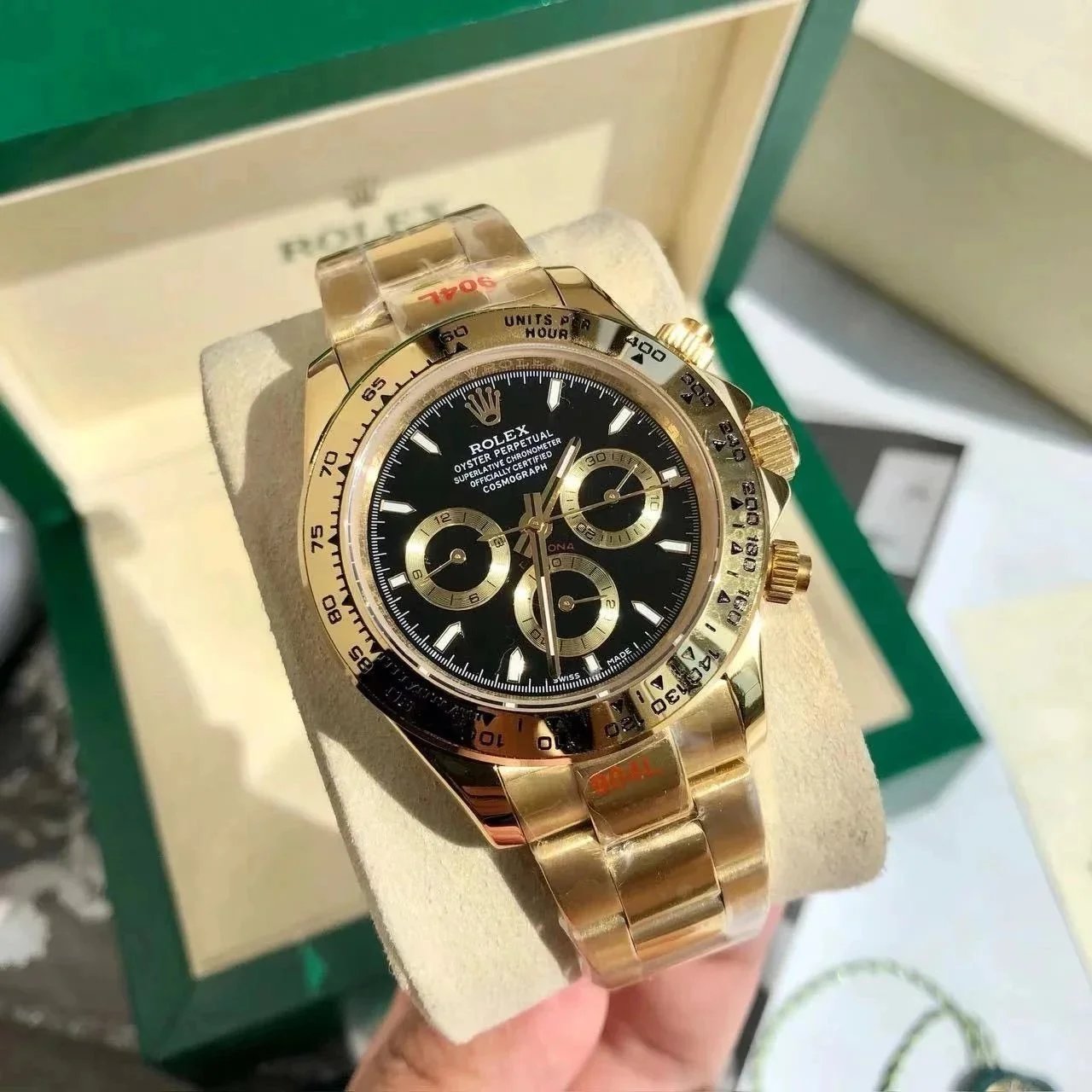 Rolex Daytona 116508 Gold Black Dial Chronograph Watch Watches