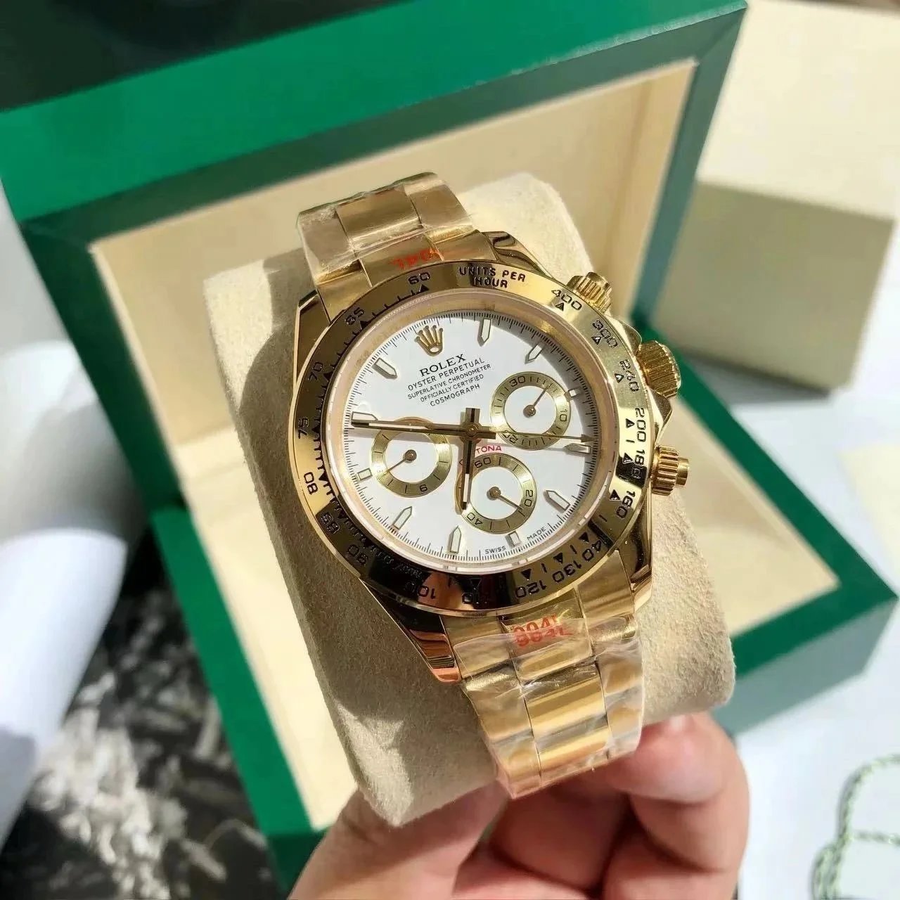 Rolex Daytona 116508 White Dial Yellow Gold Chronograph Watch Watches