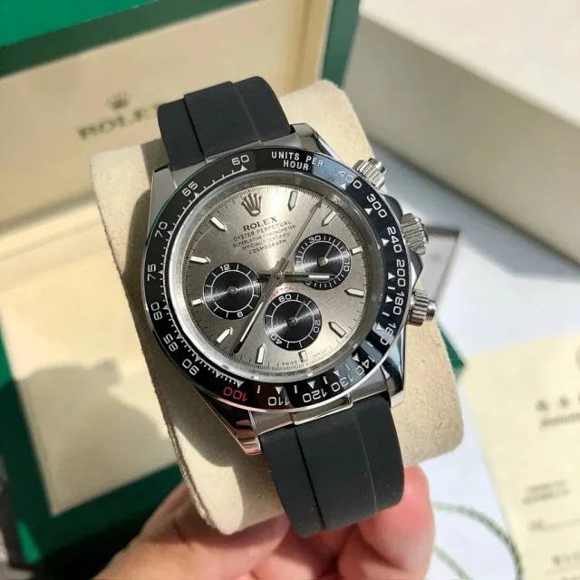 Rolex Watches Daytona chronograph with tachymeter bezel and rubber strap product detail image 2