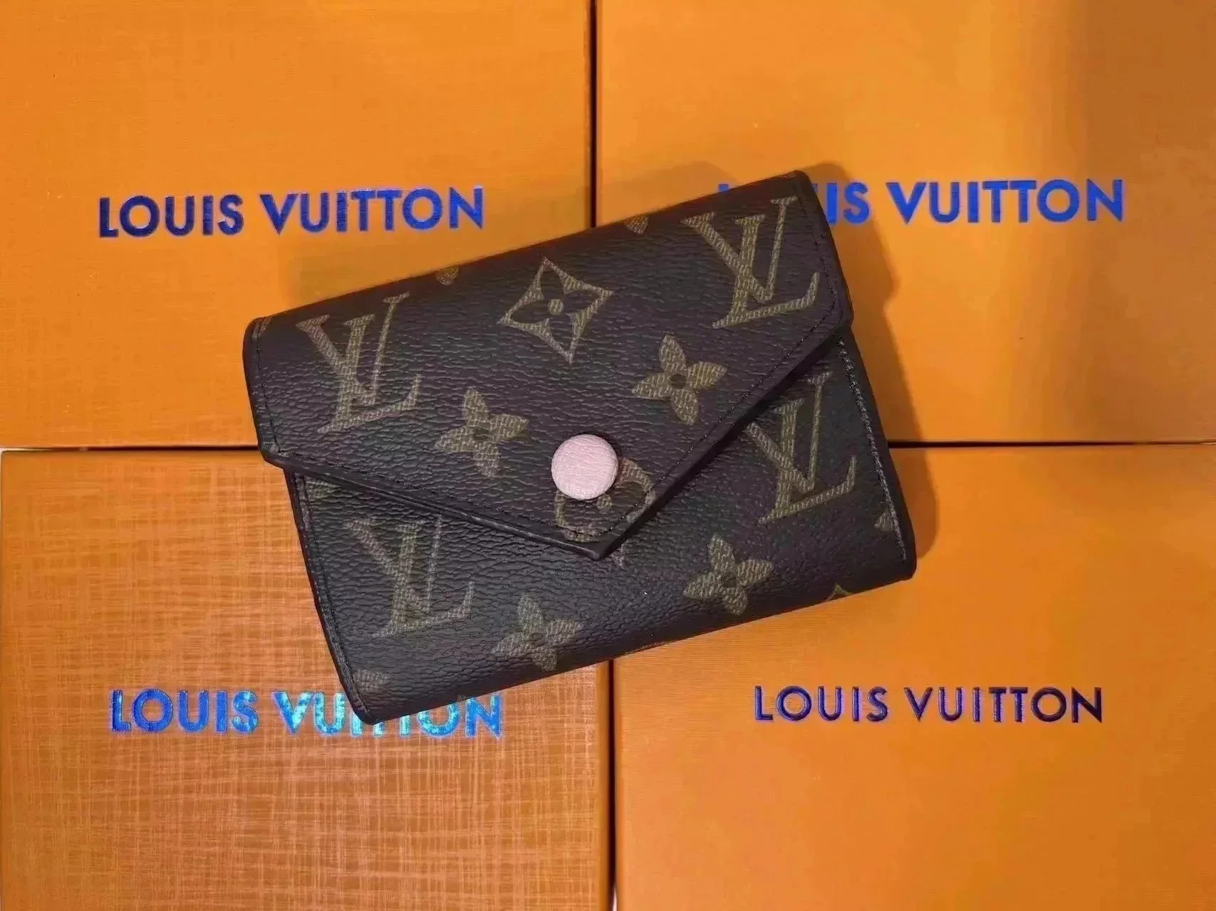 粉色豆豆包*Top quality