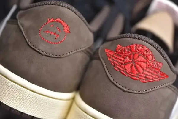 Travis Scott x Nike Air Jordan 1 Low OG Black Sneakers - 2