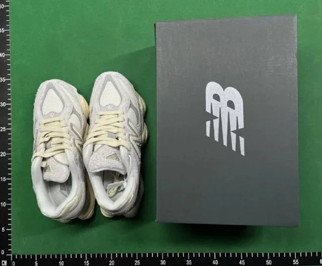 New Balance Sneakers 9060 product detail image 3