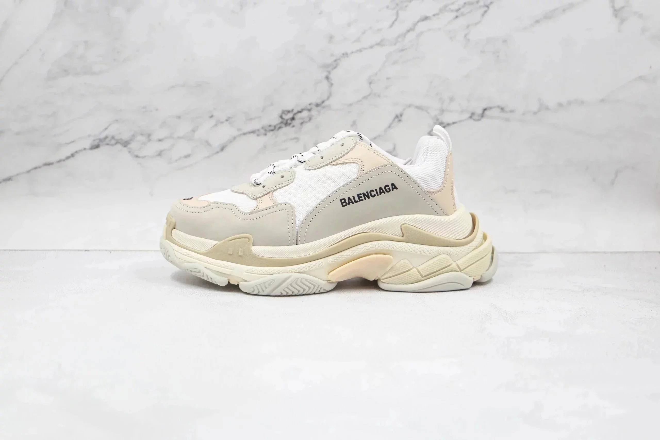  Balenciaga Track   