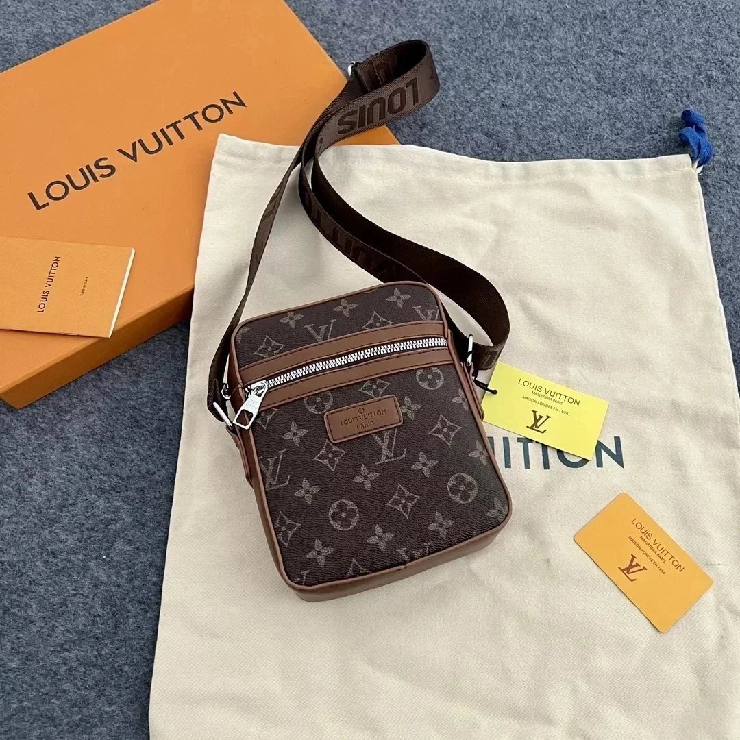 Gucci Wallets GG Supreme Canvas