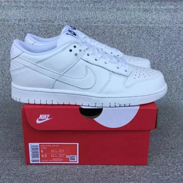 Nike Dunk Low Panda Black/White Sneakers - 9