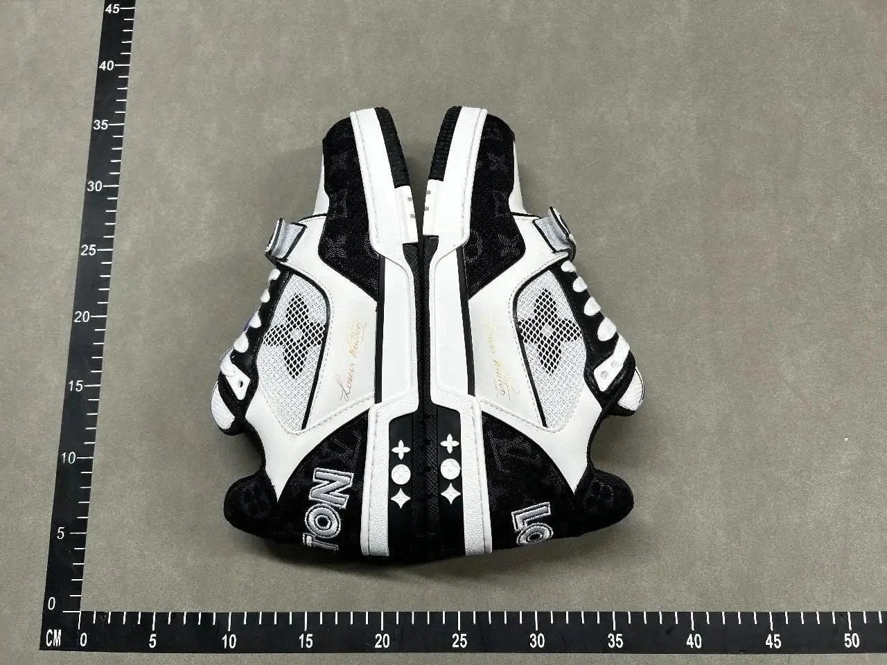 Louis Vuitton Archlight Sneakers