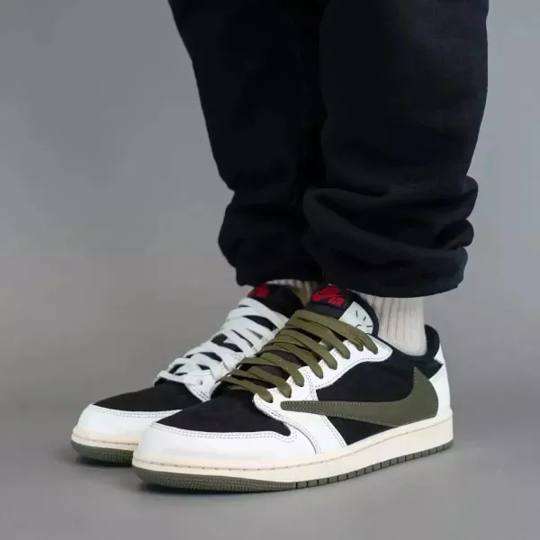 Nike x Travis Scott Air Jordan 1 Low OG 'Cactus Jack' Multicolor Sneakers - 9