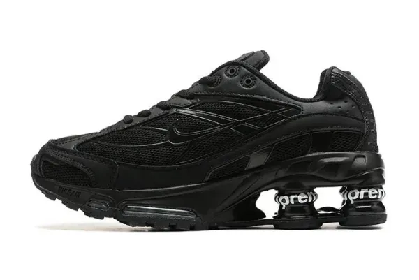 Nike Shox R4 Black Sneakers - 1