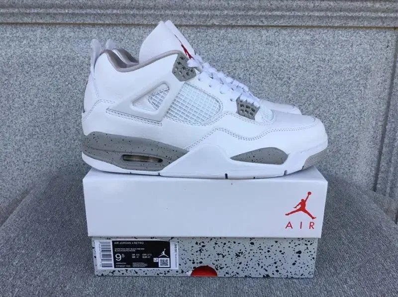 Air Jordan 4 Retro Sneakers