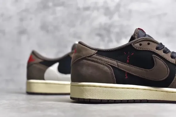 Travis Scott x Nike Air Jordan 1 Low OG Black Sneakers - 6