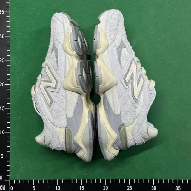 New Balance Sneakers 9060 product detail image 4
