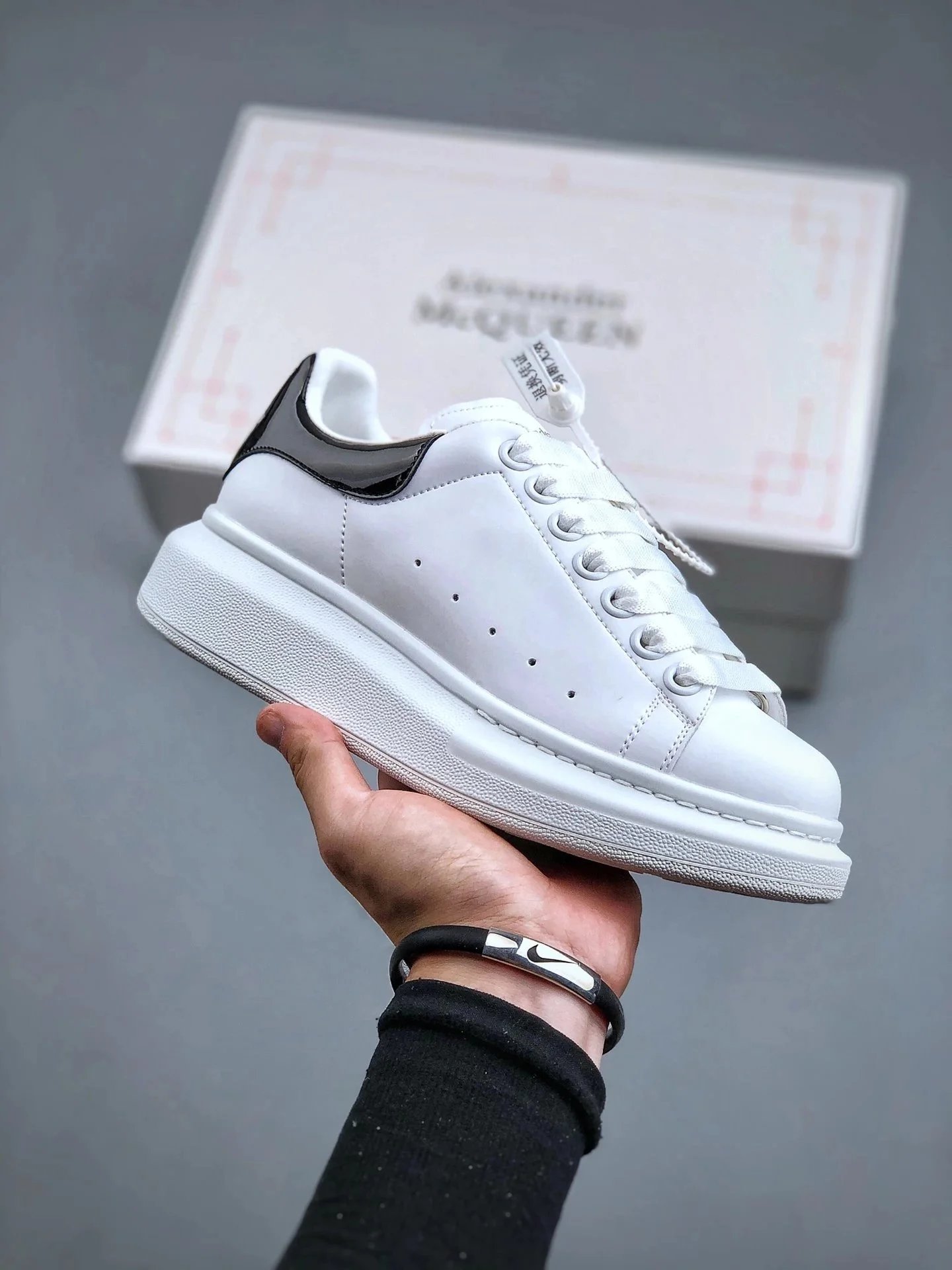 Alexander McQueen Sneakers Oversized