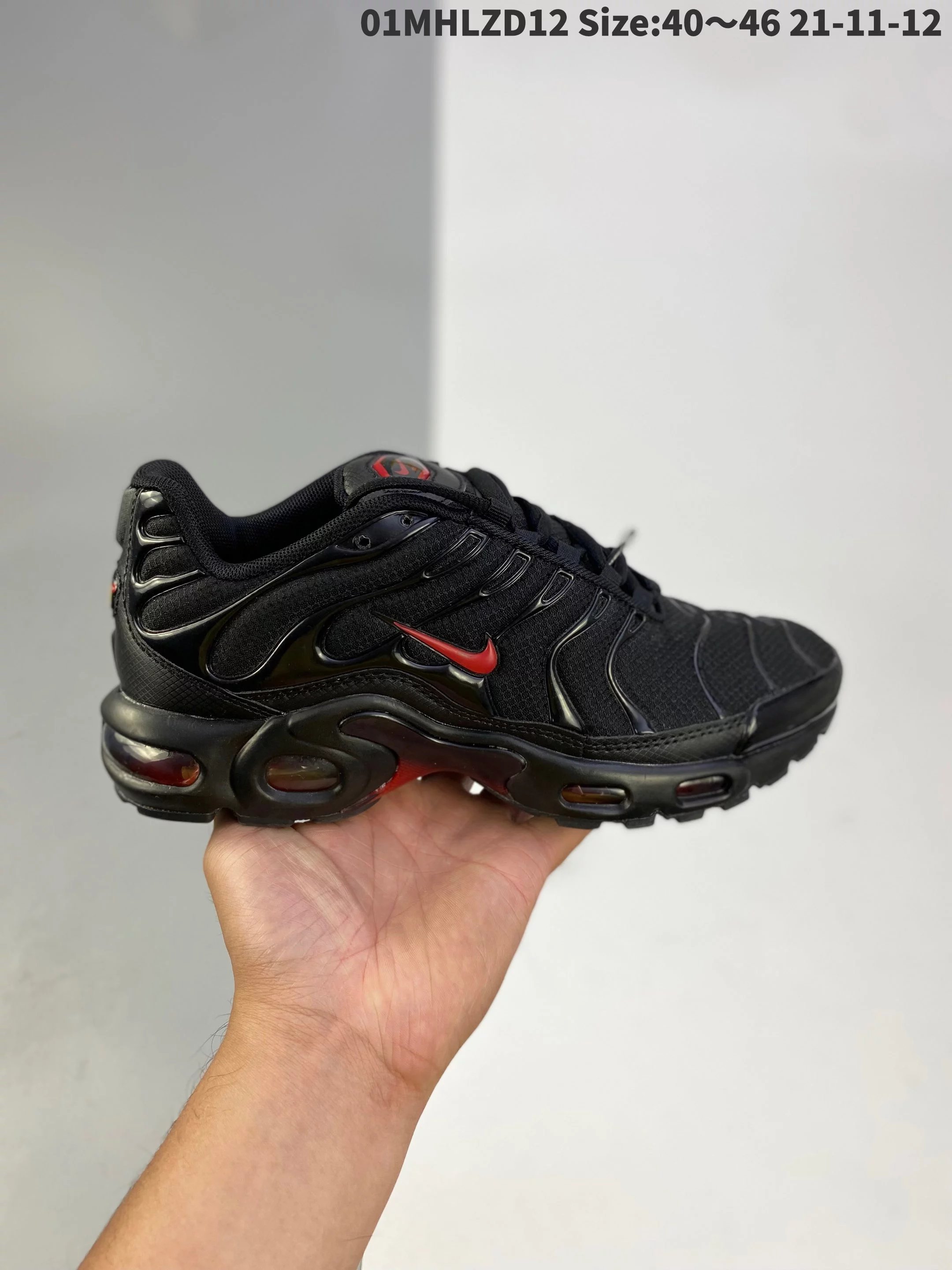 TN Big Eyes Black Red