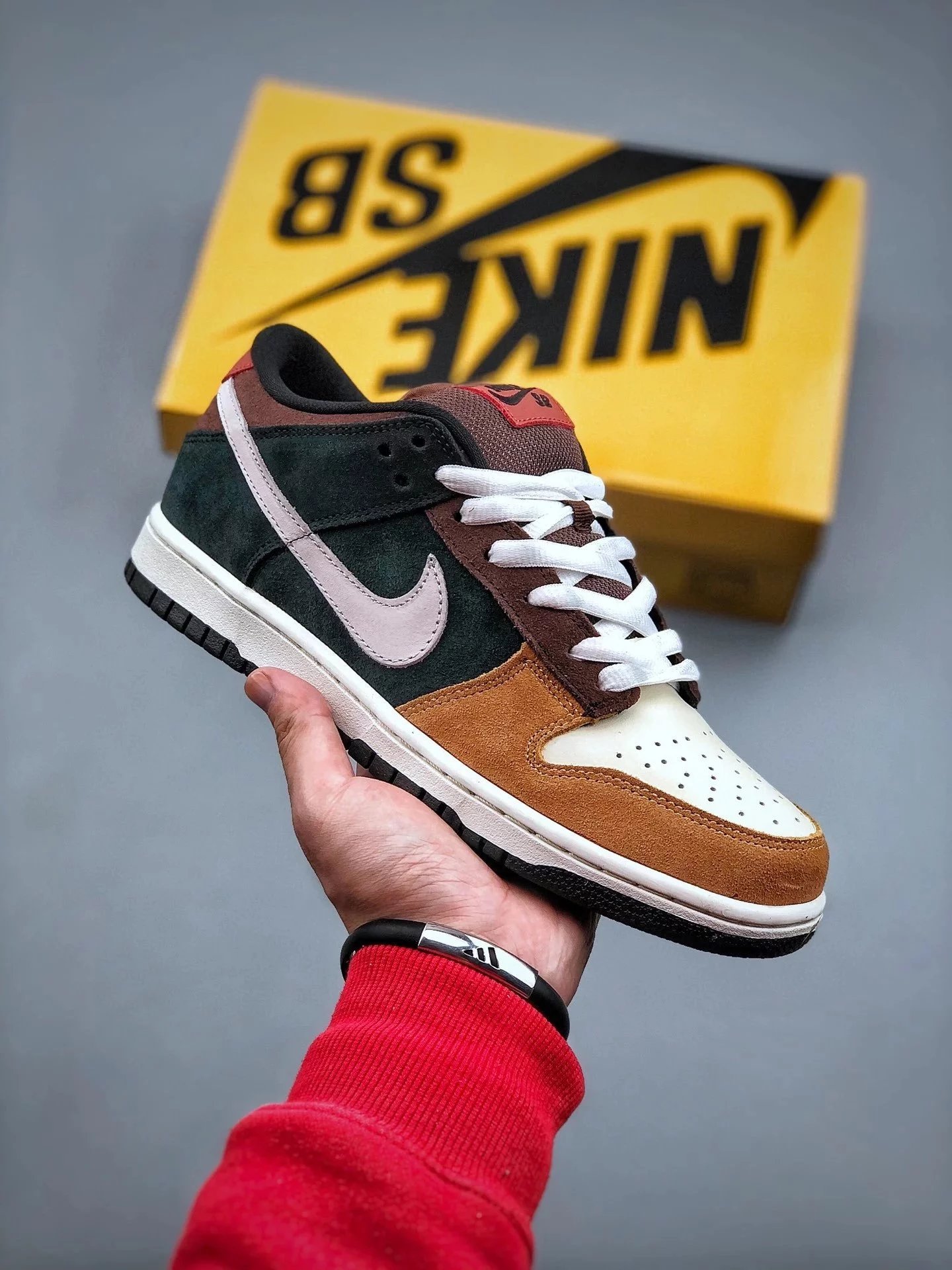 Nike耐克 SB Dunk Low “Russet Cedar” 棕色红钩 男女同款 BQ6817-202
