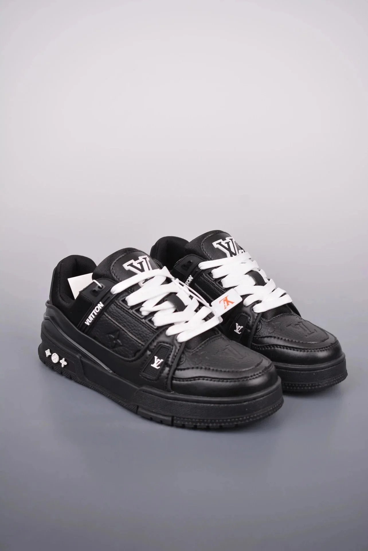 LV Louis Vuitton Trainer Shoes Sneakers