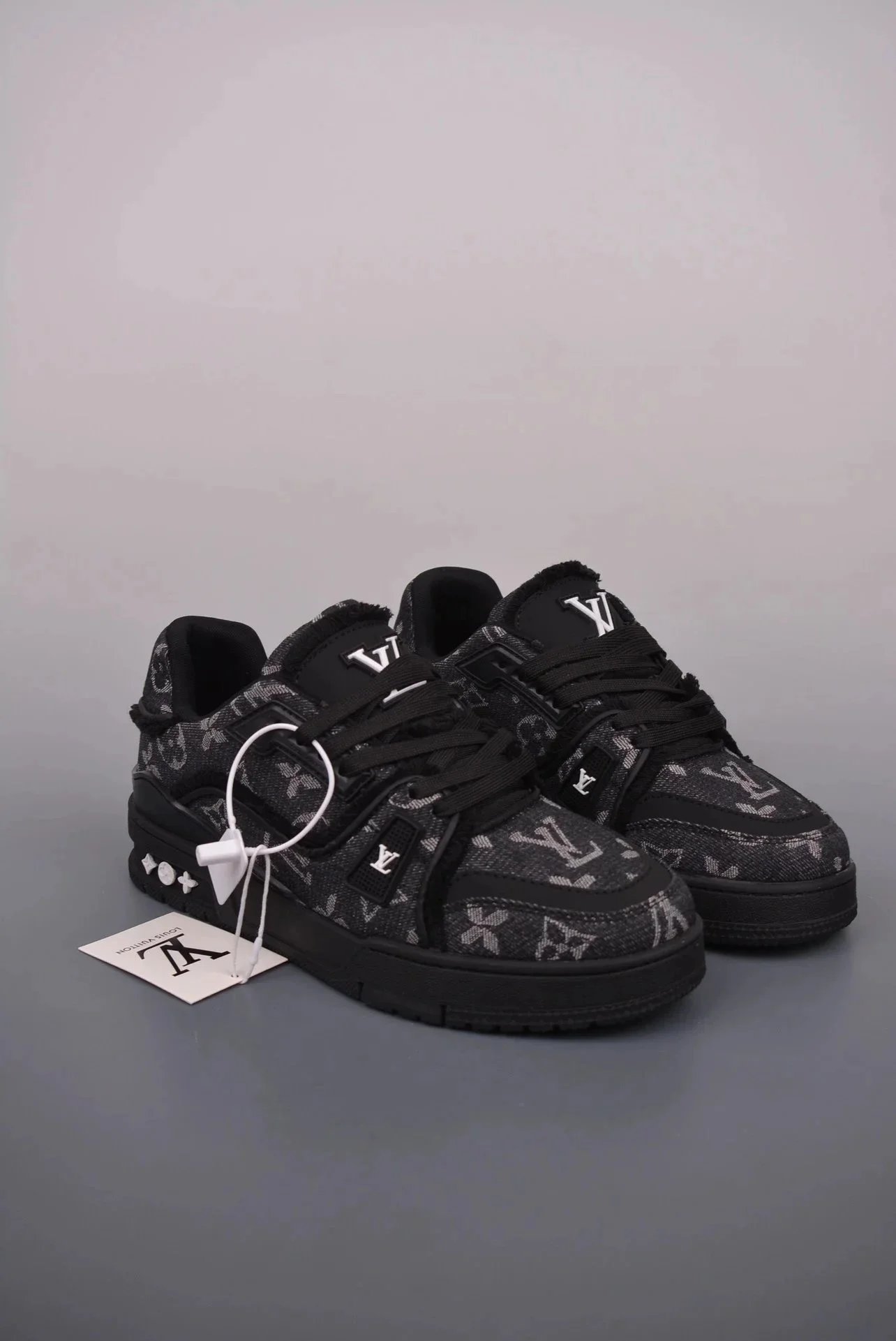LV Louis Vuitton Trainer Shoes Sneakers