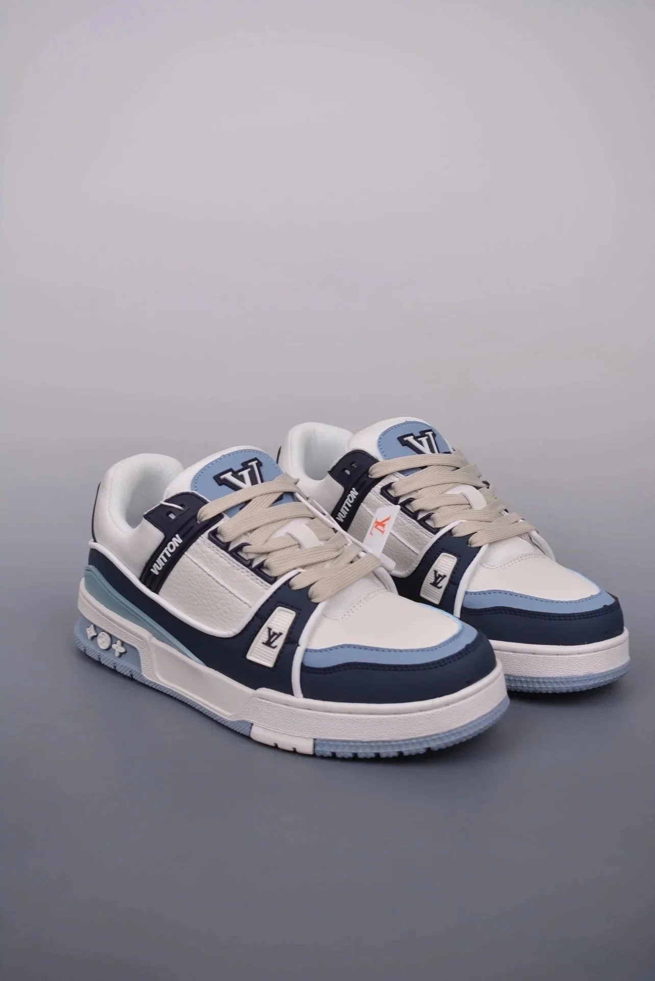 LV Louis Vuitton Trainer Shoes Sneakers