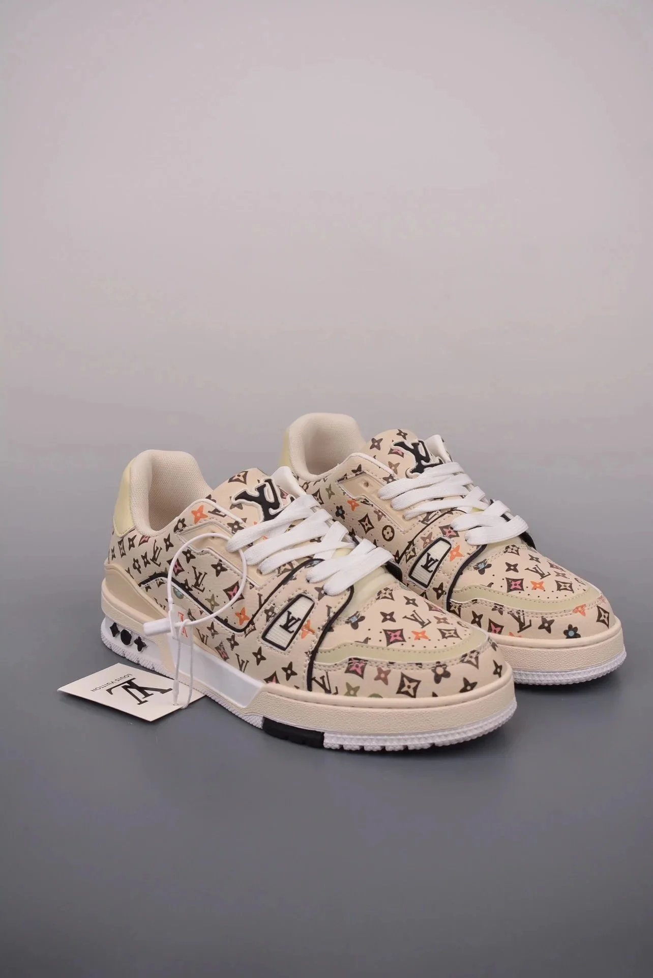LV Louis Vuitton Trainer Shoes Sneakers