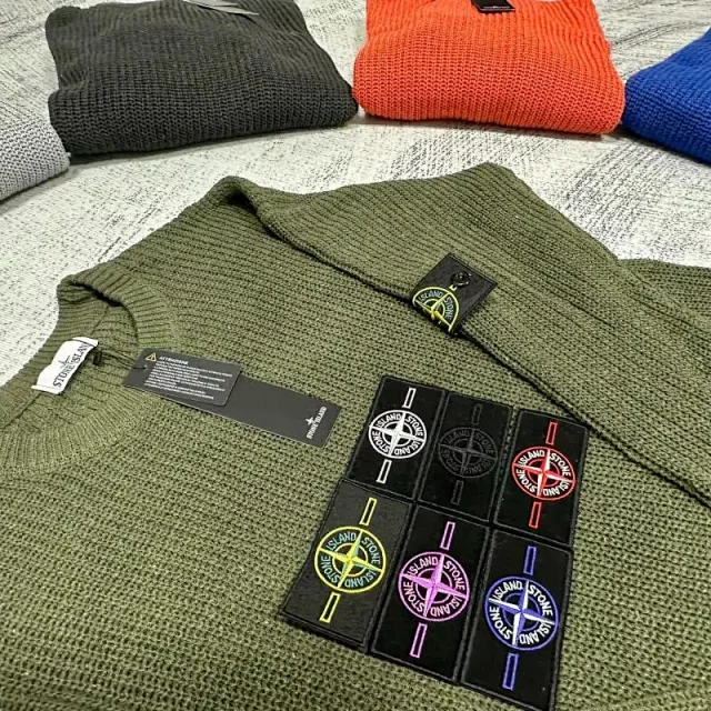 Stone Island Knitwear Ribbed crewneck knit sweater with compass sleeve badge product detail image 17